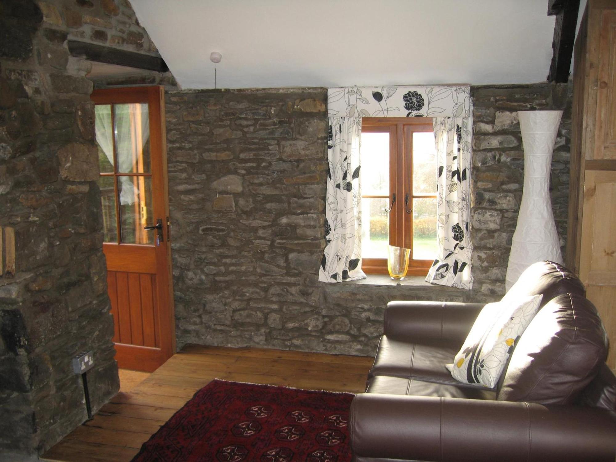 Tunnel Cottages At Blaen-Nant-Y-Groes Farm Aberdare Room photo